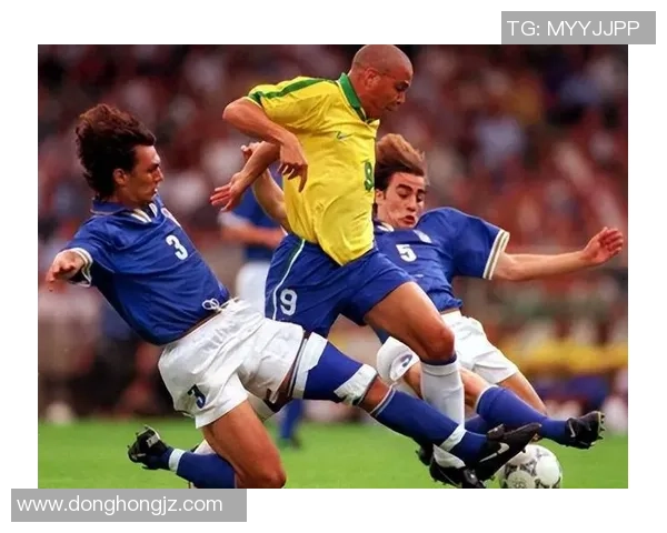 揭秘足球明星背后的真实姓名与故事,了解他们的成长历程与职业生涯