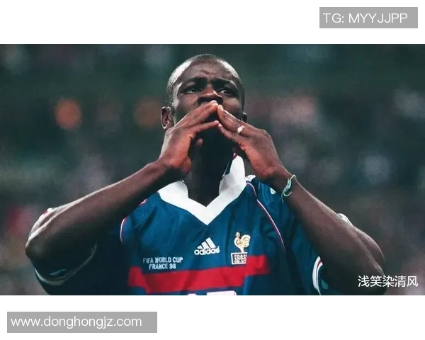 足球明星迪奇尔的传奇之路与他在绿茵场上的辉煌成就探秘 足球明星迪奇尔的传奇之路与他在绿茵场上的辉煌成就探秘